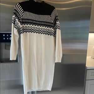 Ann Taylor Black and White Long Sleeve Dress